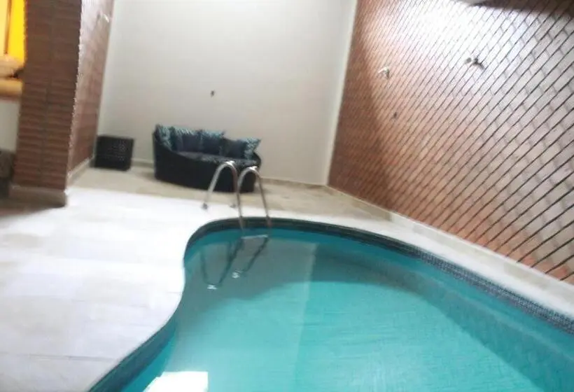 スイート, Motel Ilha De Capri