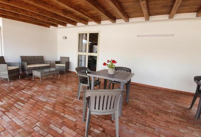 スタンダードルーム, Arricàmpati Rooms In Villa & Rent Car Airport