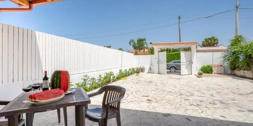 スタンダードルーム, Arricàmpati Rooms In Villa & Rent Car Airport
