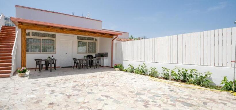 スタンダードルーム, Arricàmpati Rooms In Villa & Rent Car Airport