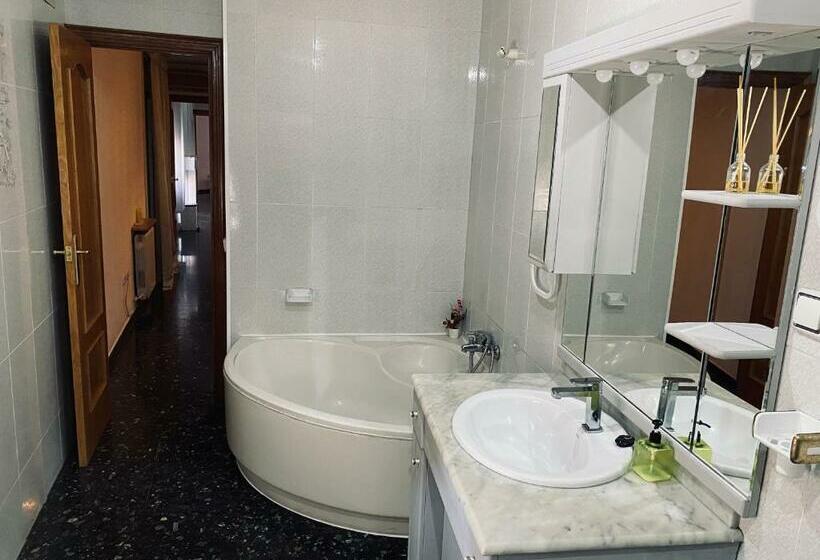 デラックストリプルルーム, Habitaciones Dakar