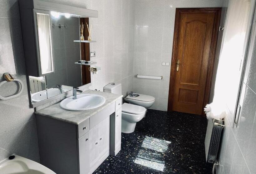 デラックストリプルルーム, Habitaciones Dakar