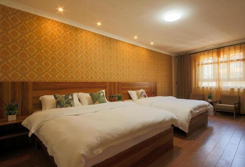 Семейный Номер, Shangri_la Lamtin Youth Hostel