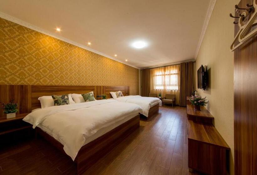 Семейный Номер, Shangri_la Lamtin Youth Hostel