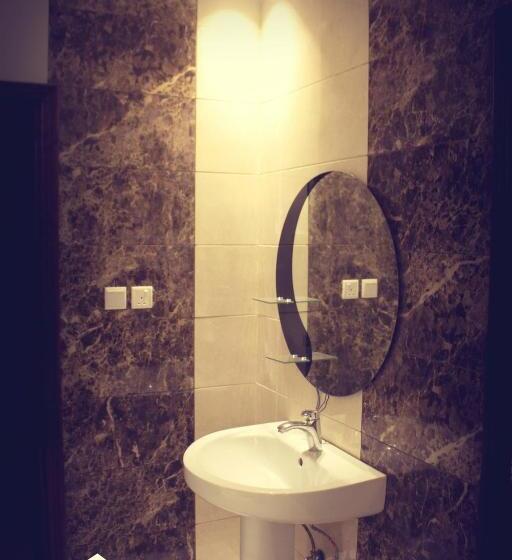 شقة 3 غرف, شقق الزوايا الهادئه للشقق المخدومة   اقتصادي