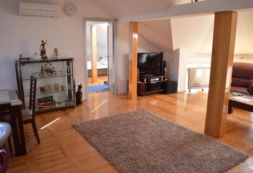 آپارتمان سوپریور 1 خوابه, Crystal Lights