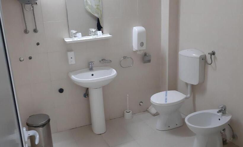 اتاق استاندارد, Crystal Lights