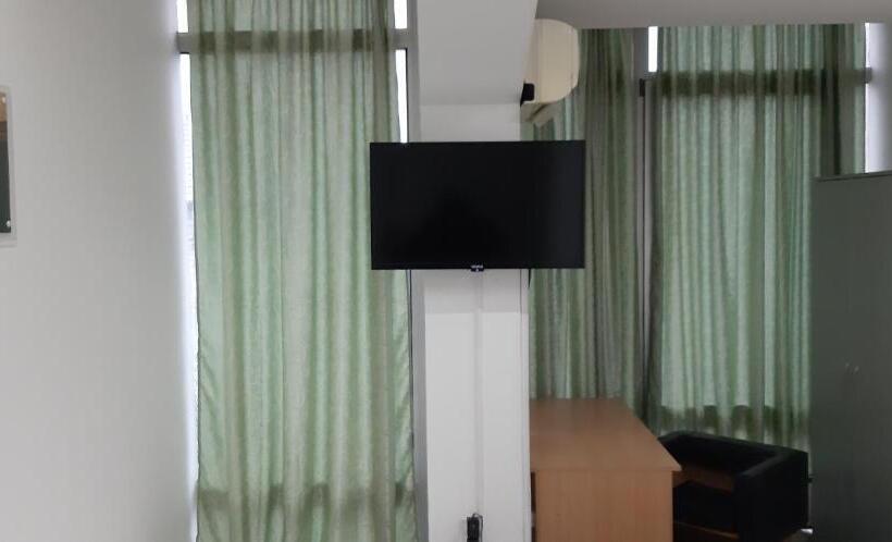 اتاق استاندارد, Crystal Lights