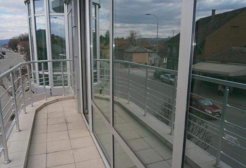 اتاق استاندارد, Crystal Lights