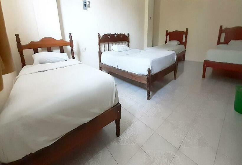 패밀리 룸, Costa Maria