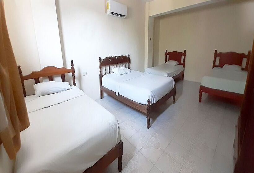 패밀리 룸, Costa Maria