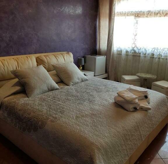 غرفة قياسية, Liberty Rooms