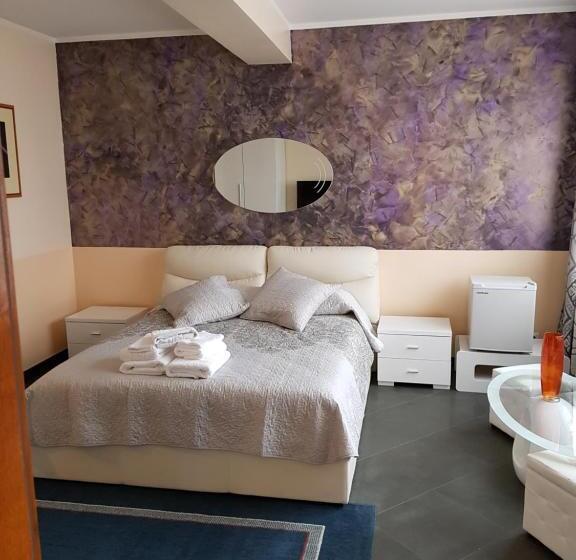 غرفة قياسية, Liberty Rooms