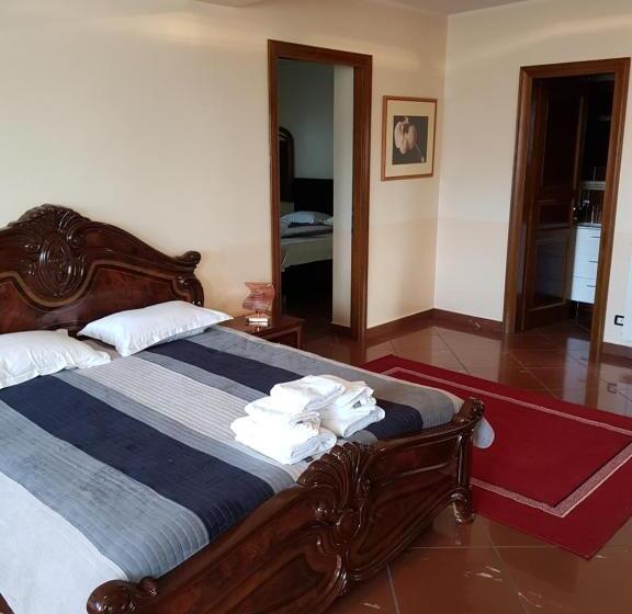 جناح, Liberty Rooms