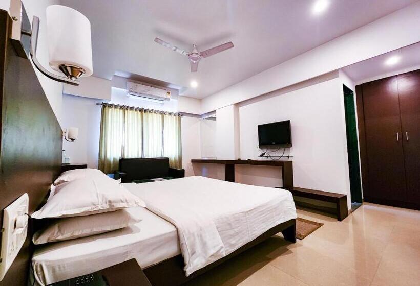 Quarto Deluxe, Rajwada Aurangabad
