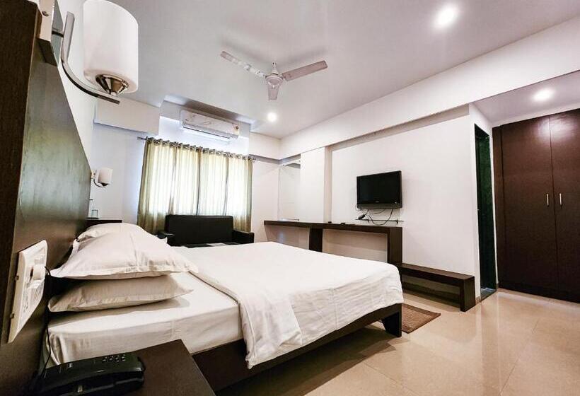 Quarto Deluxe, Rajwada Aurangabad