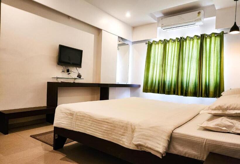 Quarto Deluxe, Rajwada Aurangabad