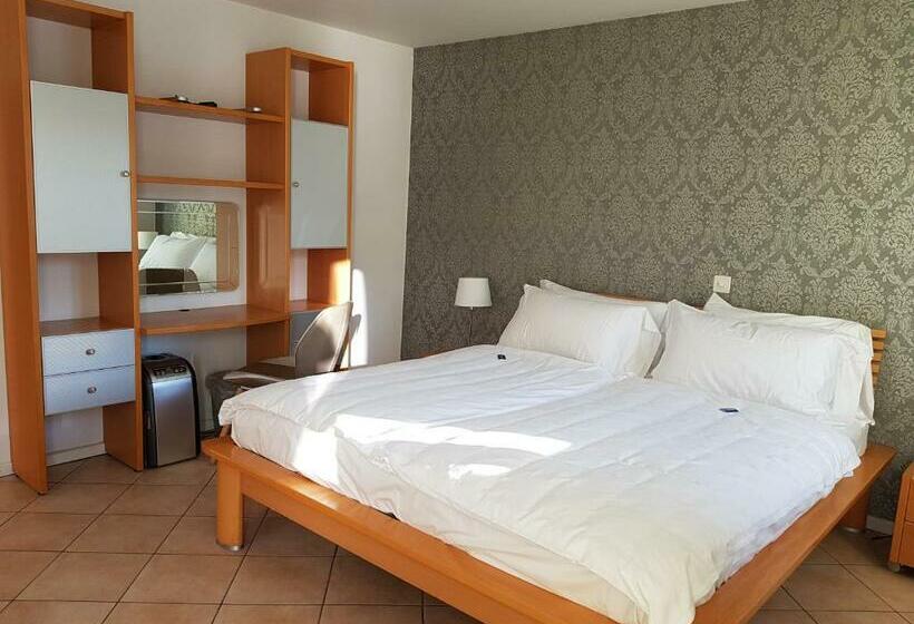 غرفة ديلوكس مطلّة علي البحر, Dolceresio Lugano Lake B&b