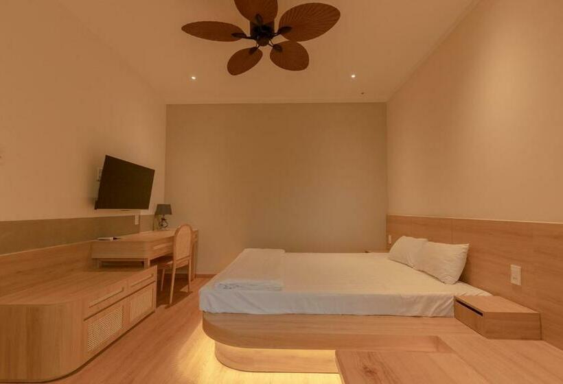 اتاق لوکس, Tây Tiến Bungalow