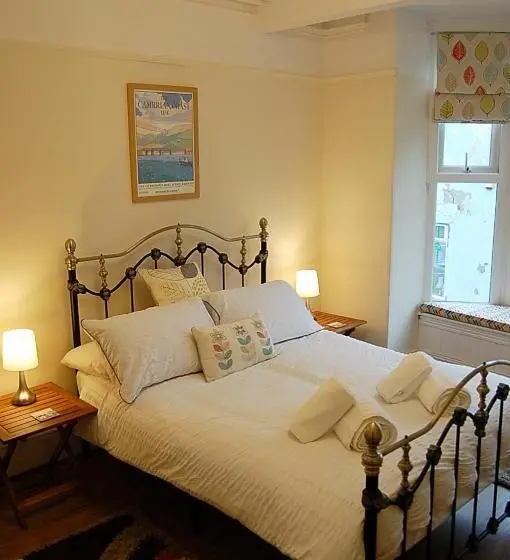 スタンダードルーム, Saint Cadfans Lodge