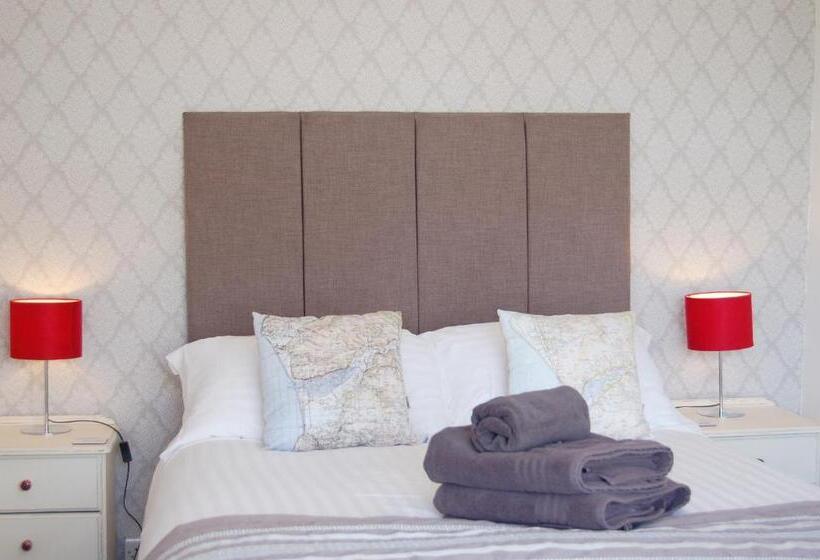 غرفة قياسية مطلة على الجبل, Saint Cadfans Lodge