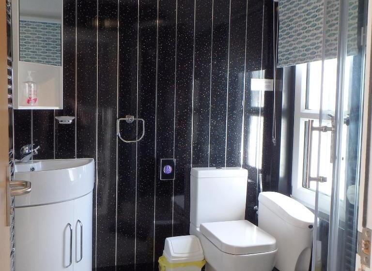 غرفة أساسية, Saint Cadfans Lodge