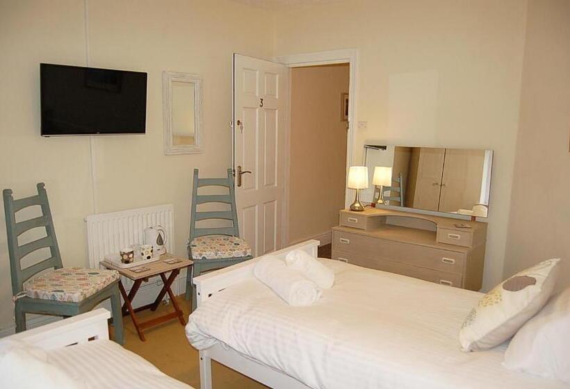 غرفة قياسية, Saint Cadfans Lodge