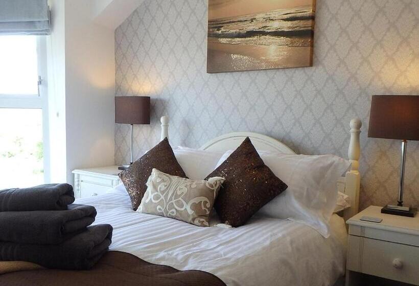 غرفة قياسية مطلة على الجبل, Saint Cadfans Lodge