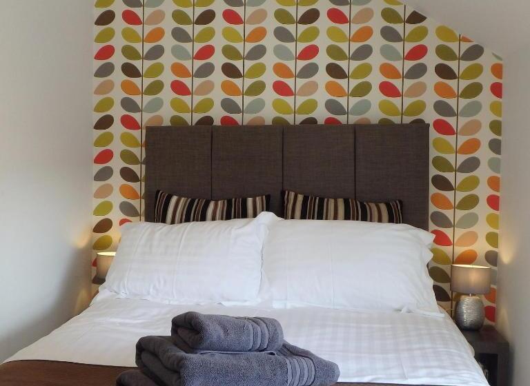 غرفة أساسية, Saint Cadfans Lodge