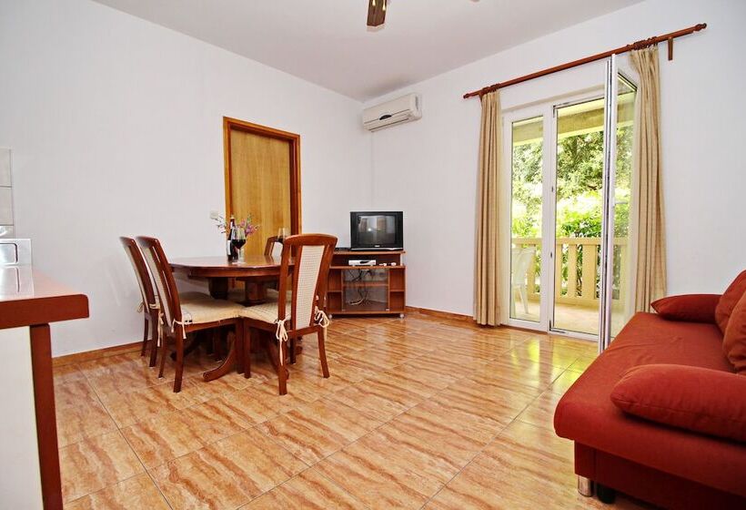 Апартаменты Комфорт 1 Спальня, Apartments Veselka