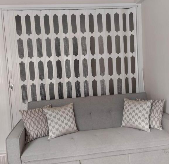 استودیو استاندارد با بالکن, Prs At One Palm Tree Villa Near Airport