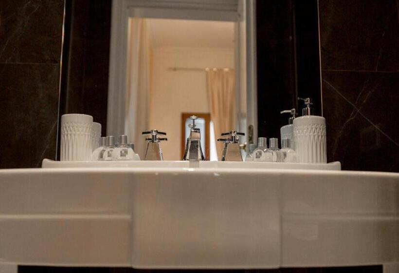 سوئیت با تخت بزرگ, Borgo Pinti Suites Le Stanze Dei Nobili