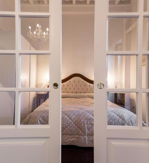 سوئیت با تخت بزرگ, Borgo Pinti Suites Le Stanze Dei Nobili