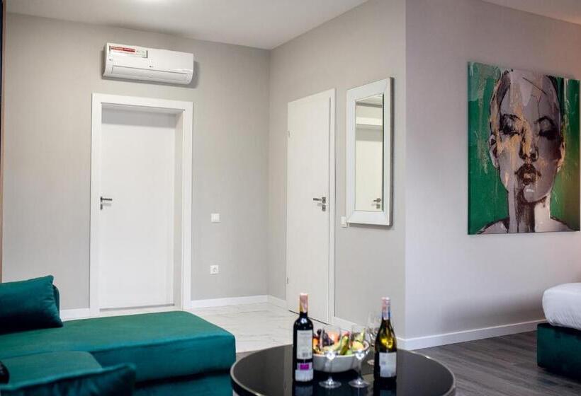 اتاق استاندارد, Austrian Apart