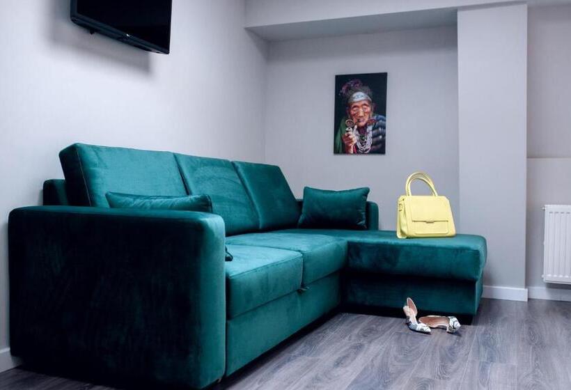 اتاق استاندارد, Austrian Apart