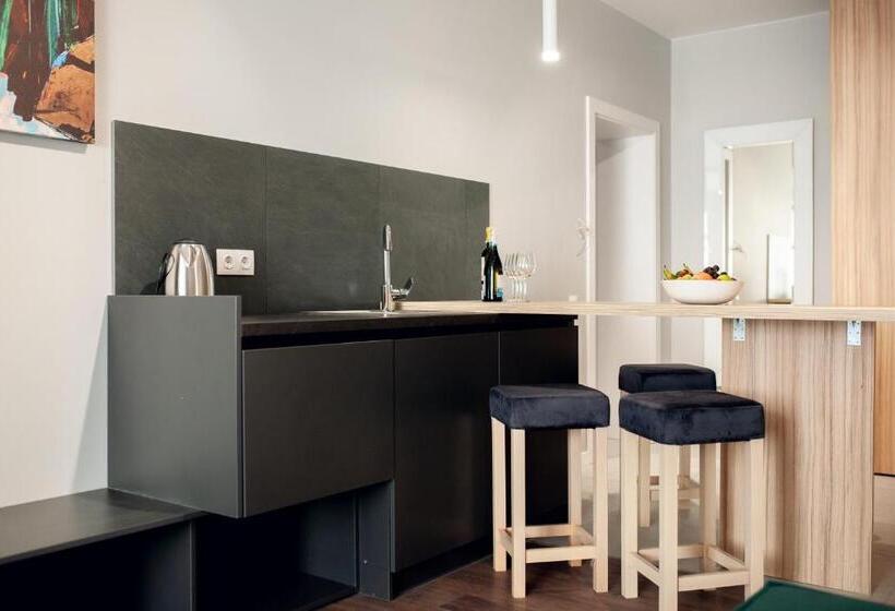 آپارتمان 2 خوابه, Austrian Apart