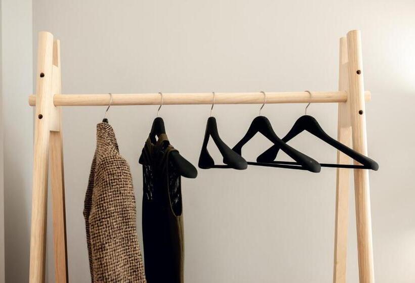 آپارتمان 2 خوابه, Austrian Apart