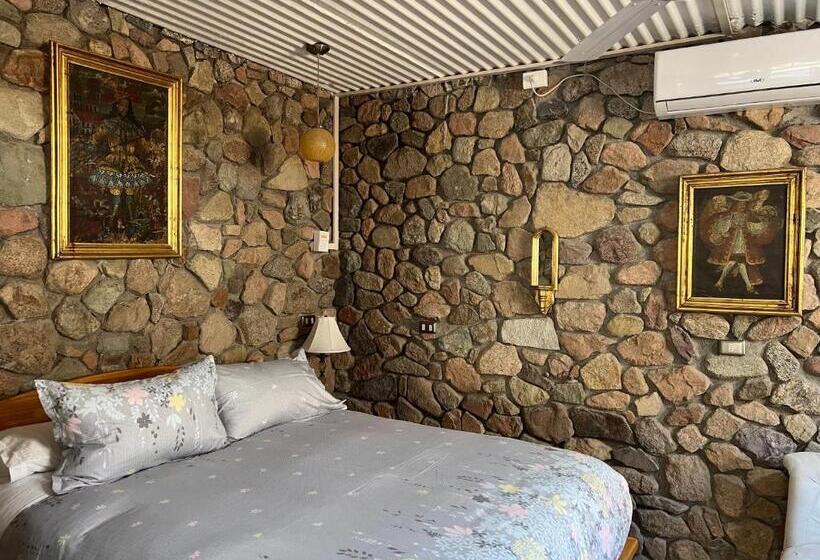 غرفة قياسية, Cabañas Caballieri