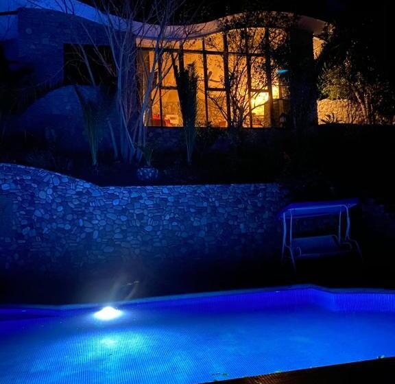 إستوديو ديلوكس, Cabañas Caballieri