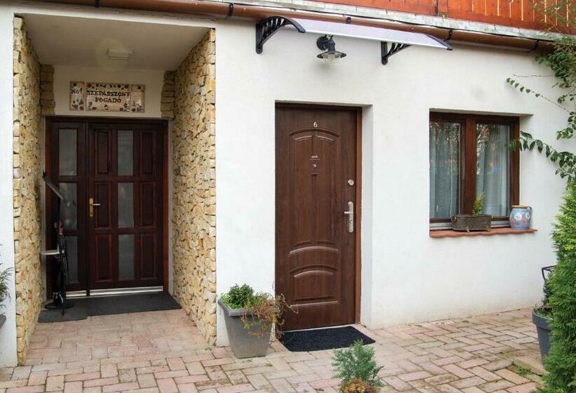 استودیوی لوکس, Szépasszony Fogadó