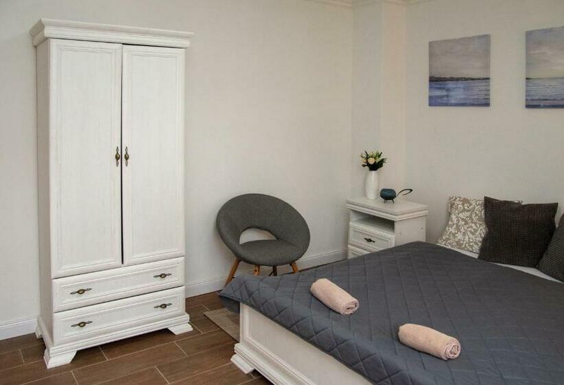 استودیوی لوکس, Szépasszony Fogadó