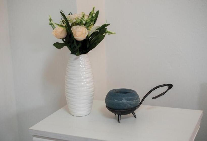 استودیوی لوکس, Szépasszony Fogadó