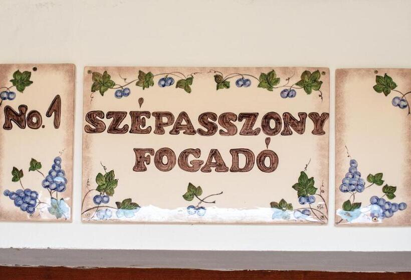 استودیوی لوکس, Szépasszony Fogadó