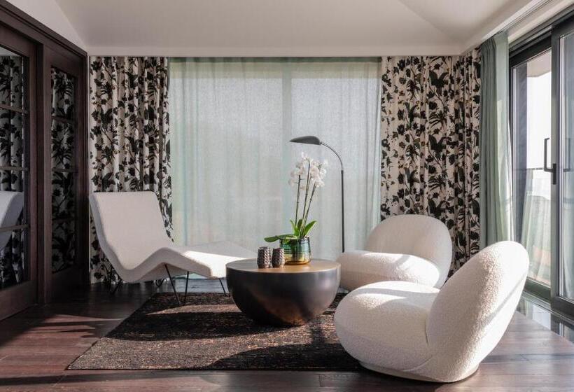 سوییت با چشم‌انداز دریا, Villa Geba Boutique