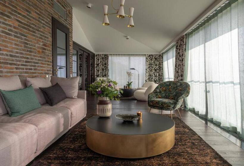 سوییت با چشم‌انداز دریا, Villa Geba Boutique