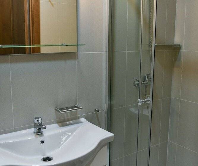 标准单人间, Casa Do Teatro