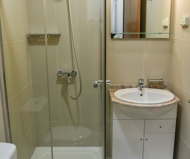 标准单人间, Casa Do Teatro