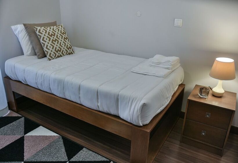 标准单人间, Casa Do Teatro