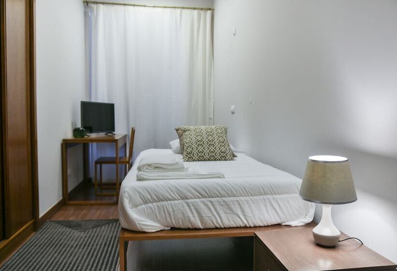 标准单人间, Casa Do Teatro