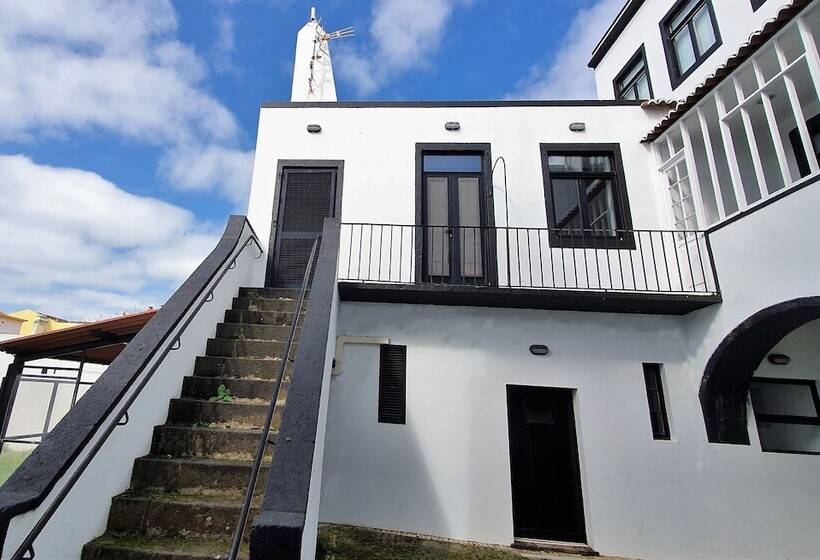 اتاق استاندارد سه نفره, Casa Do Teatro